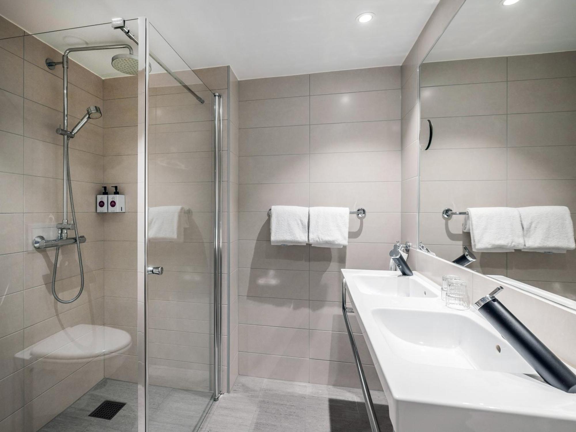 Quality Hotel Maritim Хёугесунн Экстерьер фото